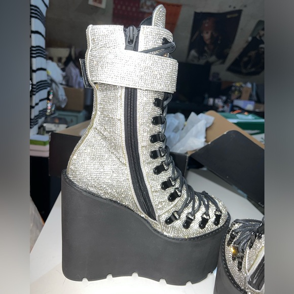 ✨NIB✨ Crystal Traitor Wedge Boots - Picture 7 of 11